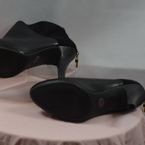 Me Too Leather/Suede Stiletto Booties SZ 9.5 NWOT - Picture 10 of 10